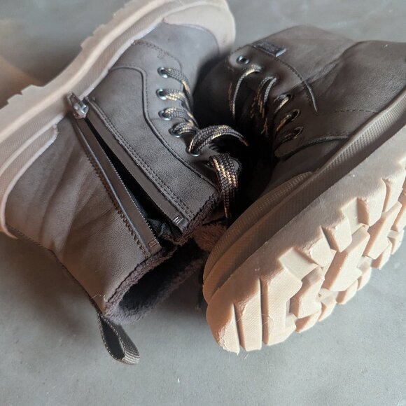 Zara Kids CONTRASTING HIGH-TOP SNEAKERS Khaki Green | Size 2 - Picture 13 of 16